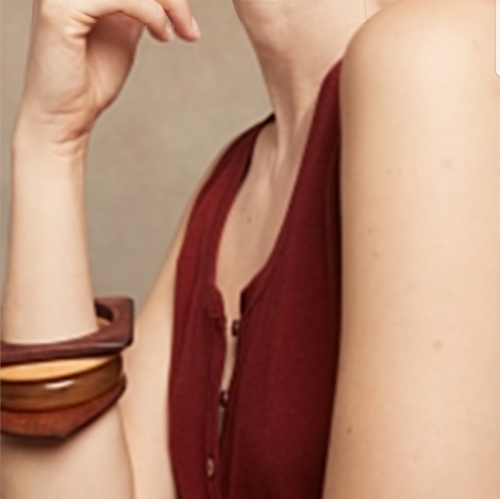 BANANA REPUBLIC SCOOP NECK TANK - Picture 3 of 3